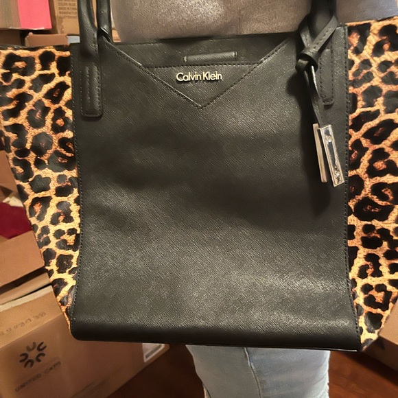 Calvin Klein tote - USED ONCE! - Picture 5 of 6